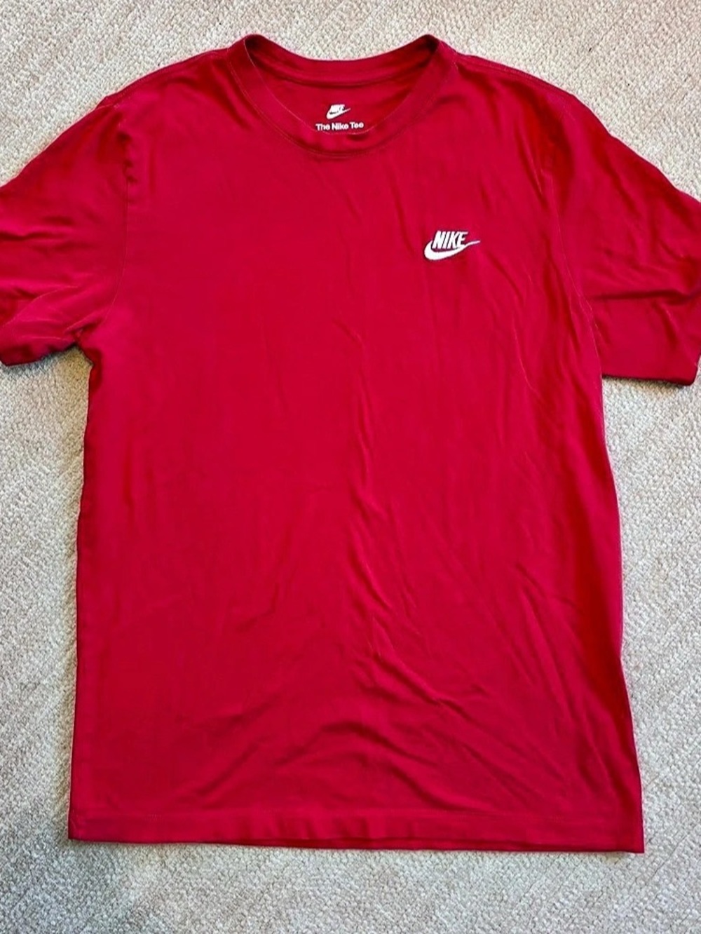 Nike Sportswear Club T-Shirt Short Sleeve Red Medium